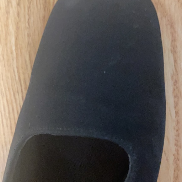 Enzo Angiolini size 5N Black fabric feel 2 inch heels have square toe. - Picture 5 of 7